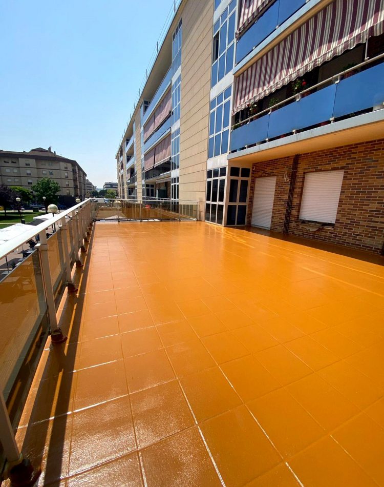 Polyurée AtkCoat Aterki Isola isolation par pulvérisation Polyurée AtkCoat Aterki Isola isolation par pulvérisation