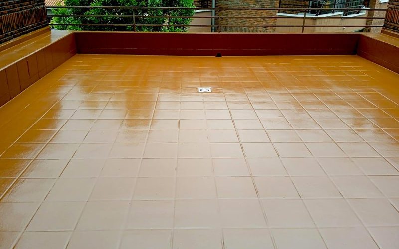 Polyurée AtkCoat Aterki Isola isolation par pulvérisation Polyurée AtkCoat Aterki Isola isolation par pulvérisation